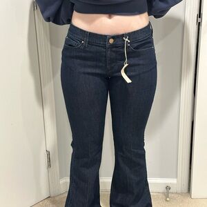 Ann Taylor dark wash bootcut jeans. NWT. VINTAGE 2000s. Size 4/6